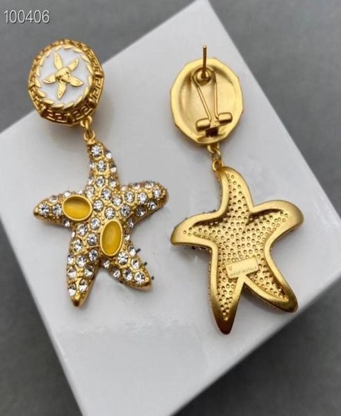 2021 new luxury earring crystal women stud for anniversary gift brand jewelry anti allergy 925 silver needle brass6647045, Golden;silver
2021 new luxury earring crystal women stud for anniversary gift brand jewelry anti allergy 925 silver needle brass6647045, Golden;silver