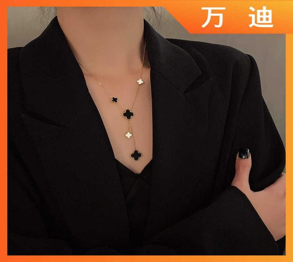 pendant necklaces strands strings black and white fanjia four leaf clover neck chain sweater chain titanium steel color fast tasse1564682, Silver
pendant necklaces strands strings black and white fanjia four leaf clover neck chain sweater chain titanium steel color fast tasse1564682, Silver