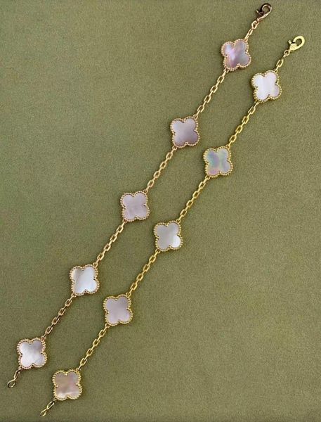 v metal luxurious quality five flowers bracelet with pink shell in 18k gold plated and 18k rose gold color for women wedding jewel7782815, Black
v metal luxurious quality five flowers bracelet with pink shell in 18k gold plated and 18k rose gold color for women wedding jewel7782815, Black