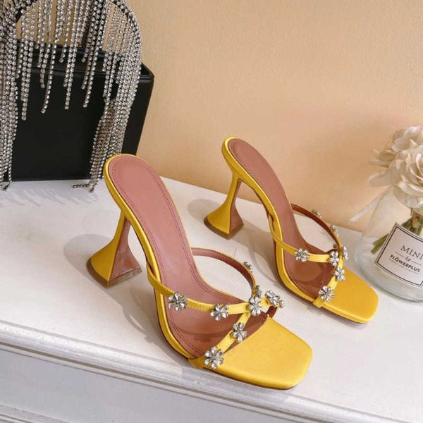 muaddi lily flower crystal embellished strap slippers mules evening shoes rhinestone satin women heels heeled sandals factory footwear, Black
muaddi lily flower crystal embellished strap slippers mules evening shoes rhinestone satin women heels heeled sandals factory footwear, Black