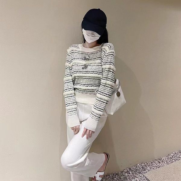 women's sweater four seasons thin stripe fashion long sleeve high end soft embroidery jacquard cardigan knitted slim fit coat s--o, White;black
women's sweater four seasons thin stripe fashion long sleeve high end soft embroidery jacquard cardigan knitted slim fit coat s--o, White;black