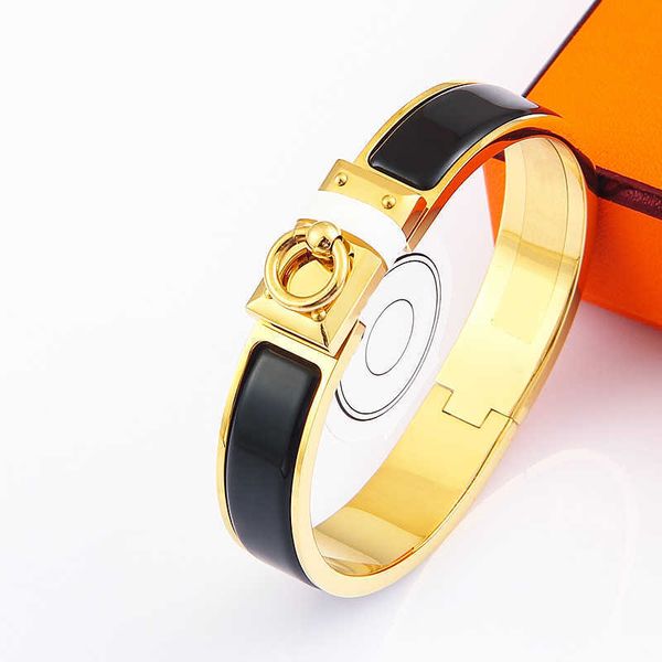 designer hemrres bracelet lock aijia h button bracelet high version letter enamel style titanium steel clasp ic9a, Black
designer hemrres bracelet lock aijia h button bracelet high version letter enamel style titanium steel clasp ic9a, Black