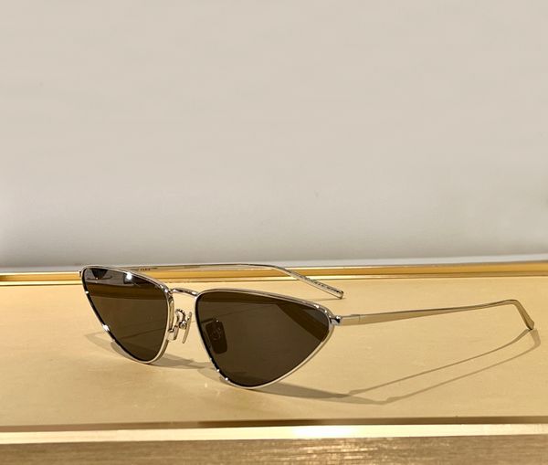 cat eye sunglasses silver metal frame grey lens for women men summer sunnies gafas de sol sonnenbrille uv400 eye wear with box, White;black
cat eye sunglasses silver metal frame grey lens for women men summer sunnies gafas de sol sonnenbrille uv400 eye wear with box, White;black