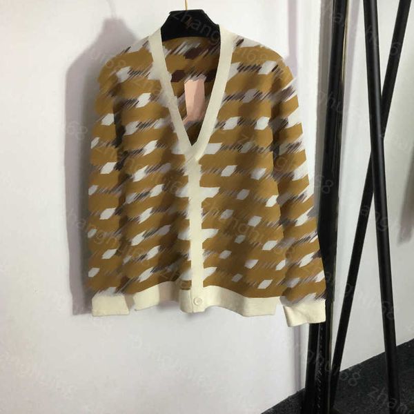 23ss womens knits womens designer clothing double presbytery logo letter striped v-neck long sleeve knitted cardigan coat womens clothes a1, White
23ss womens knits womens designer clothing double presbytery logo letter striped v-neck long sleeve knitted cardigan coat womens clothes a1, White