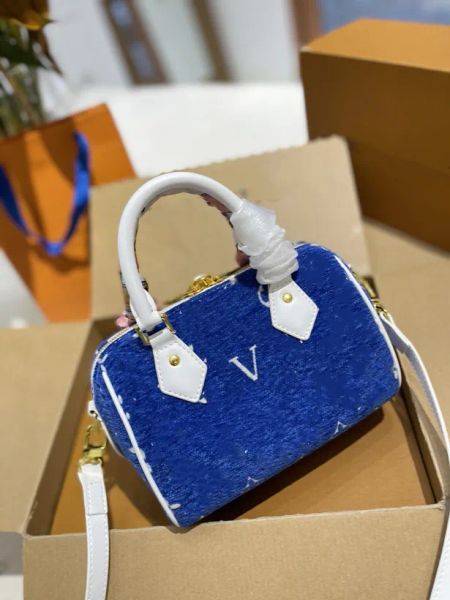 cc match speedy bandouliere nano 20 handle bag jacquard denim leather monograms pm boston bags designers luxurys crossbody navy blue/faded b
cc match speedy bandouliere nano 20 handle bag jacquard denim leather monograms pm boston bags designers luxurys crossbody navy blue/faded b