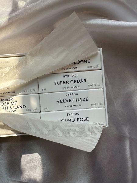 byredo perfume 24*2ml gift box set fragrance spray 24pcs mini set gypsy water mojave ghost blanche black saffron rose noir oud parfum long l
byredo perfume 24*2ml gift box set fragrance spray 24pcs mini set gypsy water mojave ghost blanche black saffron rose noir oud parfum long l