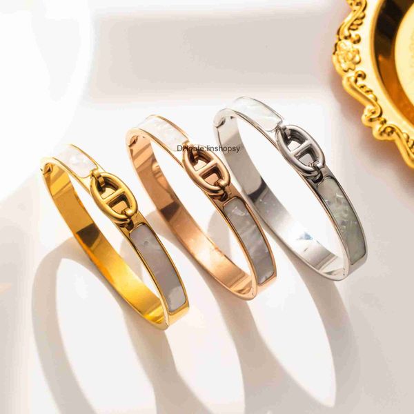 aher mas designer luxury brand enamel bracelet jewelry pig nose shell bracelet women's h-shaped style bracelet, Black
aher mas designer luxury brand enamel bracelet jewelry pig nose shell bracelet women's h-shaped style bracelet, Black
