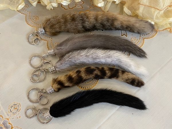 keychains lanyards genuine mink fur key ring real raccoon tail tag keychain bag hang tassel gift 230718, Silver
keychains lanyards genuine mink fur key ring real raccoon tail tag keychain bag hang tassel gift 230718, Silver