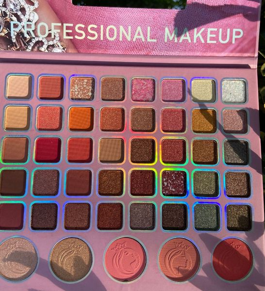 45 color eye shadow market rainbow plate eye shadow, many style choices, support custom logo
45 color eye shadow market rainbow plate eye shadow, many style choices, support custom logo