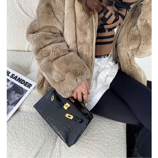 designer kelys tote bag 2023 new genuine leather bag with crocodile pattern chain mini one shoulder oblique straddle portable women'syk
designer kelys tote bag 2023 new genuine leather bag with crocodile pattern chain mini one shoulder oblique straddle portable women'syk