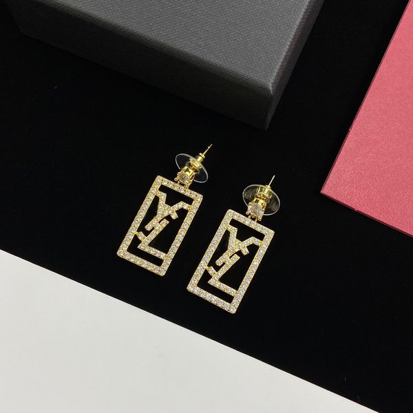 women designer stud earrings luxury full diamonds square pendant trendy brass engagement earring wholesale, Golden;silver
women designer stud earrings luxury full diamonds square pendant trendy brass engagement earring wholesale, Golden;silver