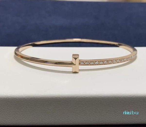 fashion love metal feeling bracelet the jewel girl set diamond a couple039s gift designer jewelry 18 karat rose gold of lin4938704, Golden;silver
fashion love metal feeling bracelet the jewel girl set diamond a couple039s gift designer jewelry 18 karat rose gold of lin4938704, Golden;silver