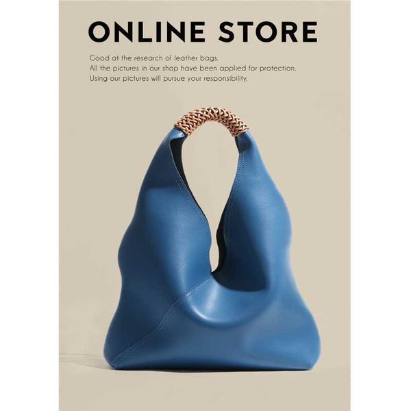tote bag handmade leather bag women's dragon armpit shoulder large capacity portable bucket woven, Pink;blue
tote bag handmade leather bag women's dragon armpit shoulder large capacity portable bucket woven, Pink;blue