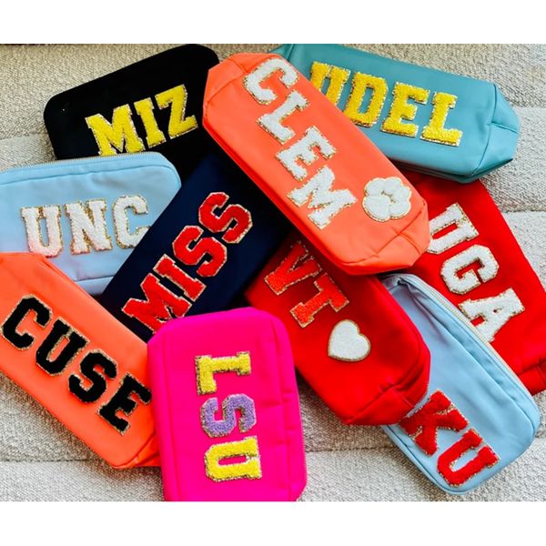 cosmetic bags cases arrival nylon stock christmas gifts bag for women waterproof jewellery portable toiletry makeup 230717
cosmetic bags cases arrival nylon stock christmas gifts bag for women waterproof jewellery portable toiletry makeup 230717