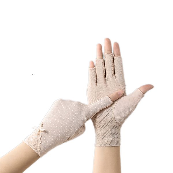 five fingers gloves ladies summer thin fingerless halffinger riding driving nonslip touch screen antiultraviolet sunscreen gloves women 2307, Blue;gray
five fingers gloves ladies summer thin fingerless halffinger riding driving nonslip touch screen antiultraviolet sunscreen gloves women 2307, Blue;gray