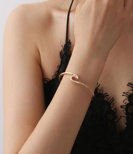 summer wave adjustable goldblacksilver color bracelets for women bohemian opening fashion new creative jewelry bracelets bangles5940426, Golden;silver
summer wave adjustable goldblacksilver color bracelets for women bohemian opening fashion new creative jewelry bracelets bangles5940426, Golden;silver