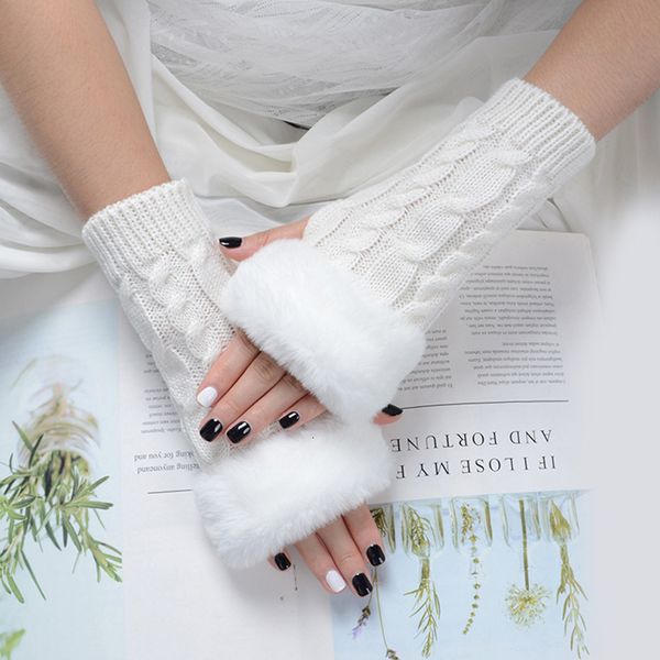 five fingers gloves autumn winter solid color students write keep warm korean knitting lady fingerless protection hand hair mouth hemp glove, Blue;gray
five fingers gloves autumn winter solid color students write keep warm korean knitting lady fingerless protection hand hair mouth hemp glove, Blue;gray