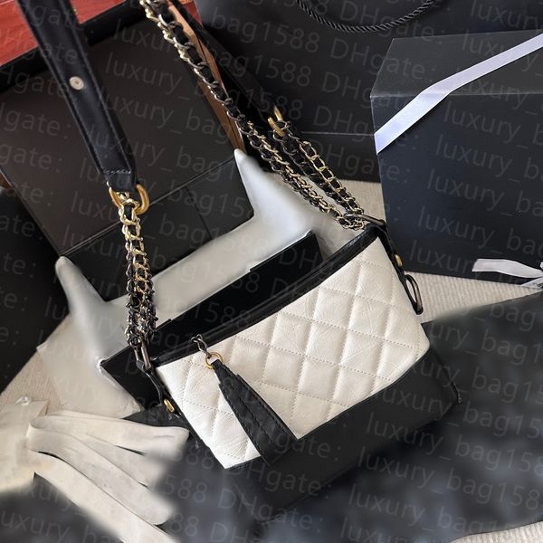 cc wandering bag 20cm diamond plaid sheepskin mirror quality women shoulder bag luxury chain designer bag
cc wandering bag 20cm diamond plaid sheepskin mirror quality women shoulder bag luxury chain designer bag