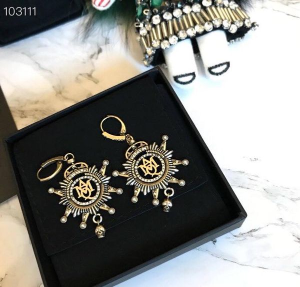 vintage brand designer copper gold round alphabet sun flower shape drop earrings for women jewelry1244732, Silver
vintage brand designer copper gold round alphabet sun flower shape drop earrings for women jewelry1244732, Silver