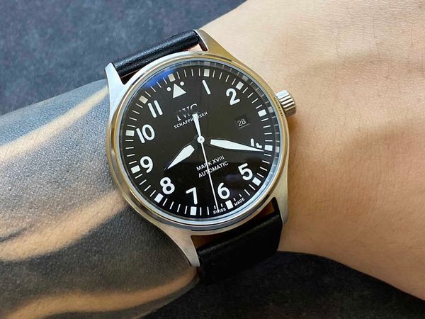 luxury iwc pilot watch tb0v mechanical automatic wristwatch black dial date uhr leather strap with box montre luxe, Slivery;golden
luxury iwc pilot watch tb0v mechanical automatic wristwatch black dial date uhr leather strap with box montre luxe, Slivery;golden