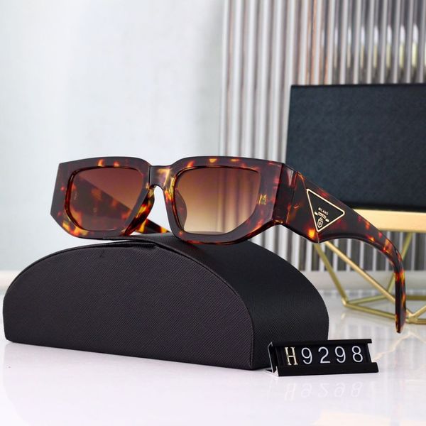 Fashion Small Rectangle Tortoise Sunglasses Ladies Designers Luxury Brand Cat Eye Eyeglasses Man European Style Full Frame Classic Retro Sunglasses Mens
Fashion Small Rectangle Tortoise Sunglasses Ladies Designers Luxury Brand Cat Eye Eyeglasses Man European Style Full Frame Classic Retro Sunglasses Mens