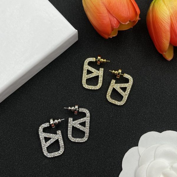 18k gold plated designers brand earrings designer letter ear stud women crystal pearl geometric earring for wedding party jewerlry accessori, Golden;silver
18k gold plated designers brand earrings designer letter ear stud women crystal pearl geometric earring for wedding party jewerlry accessori, Golden;silver