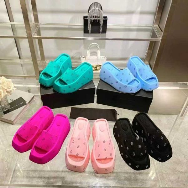 alexandar slipper designer shoes slides aw king waterproof platform square head wearing slippers 2023 new water diamond letter matsuke thick, Black
alexandar slipper designer shoes slides aw king waterproof platform square head wearing slippers 2023 new water diamond letter matsuke thick, Black