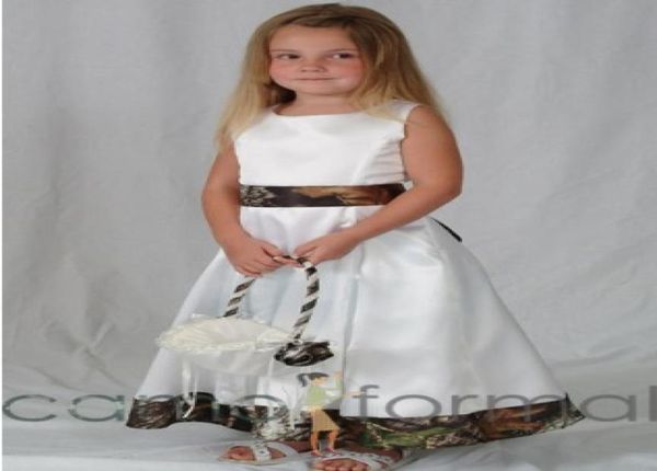new camo flower girl dresses white baby girl wedding children princess dresses a line floor length 2016 wedding kids gowns for par5050088, White;blue
new camo flower girl dresses white baby girl wedding children princess dresses a line floor length 2016 wedding kids gowns for par5050088, White;blue