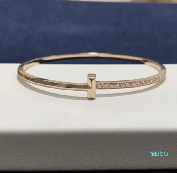 fashion love metal feeling bracelet the jewel girl set diamond a couple039s gift designer jewelry 18 karat rose gold of lin8922457, Golden;silver
fashion love metal feeling bracelet the jewel girl set diamond a couple039s gift designer jewelry 18 karat rose gold of lin8922457, Golden;silver