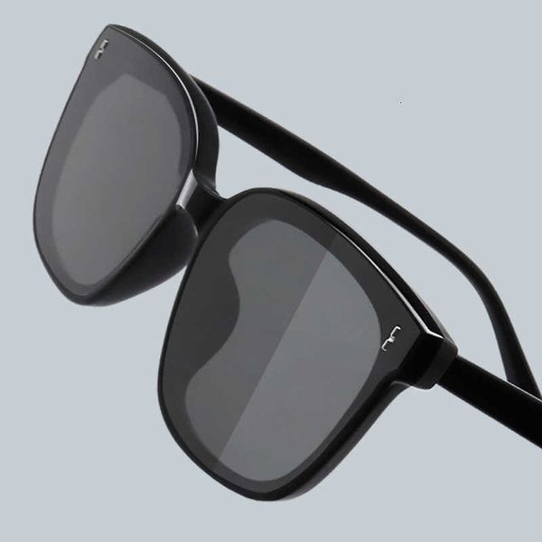 Designer GM sunglasses fashion luxury brand for men and women new Sunglasses women's men's rice nail same box anti ultraviolet high sense big face
Designer GM sunglasses fashion luxury brand for men and women new Sunglasses women's men's rice nail same box anti ultraviolet high sense big face
