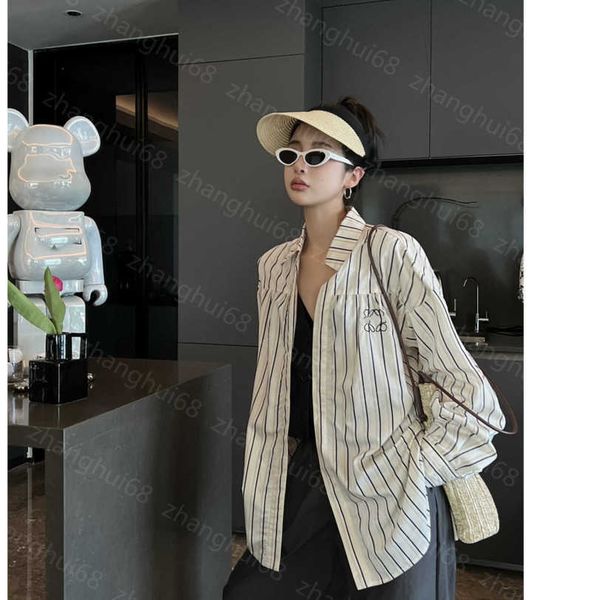 23ss women shirt womens designer clothing high neck blouse lapel new embroidered logo fake two vertical striped long-sleeved shirts women cl, White
23ss women shirt womens designer clothing high neck blouse lapel new embroidered logo fake two vertical striped long-sleeved shirts women cl, White