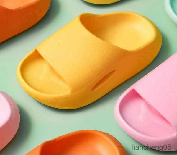 slipper children' slippers summer pinkycolor cute beach shoes for boys girls waterproof antiskid bathroom kids slippers soft baby shoe, Black;grey
slipper children' slippers summer pinkycolor cute beach shoes for boys girls waterproof antiskid bathroom kids slippers soft baby shoe, Black;grey