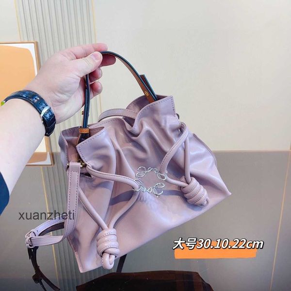 classic drawstring cowhide early capacity bag 2023 pleated ladies tote designer braised wheat loewsbag spring high bags commuter girl cc7w
classic drawstring cowhide early capacity bag 2023 pleated ladies tote designer braised wheat loewsbag spring high bags commuter girl cc7w