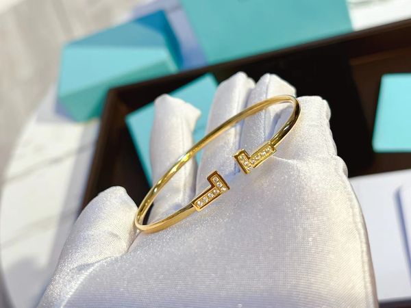 brand tt letter bracelet fashion 18k gold and silver gifts wedding couples love bracelet bracelets designer for women gold bracelet tennis b, Golden;silver
brand tt letter bracelet fashion 18k gold and silver gifts wedding couples love bracelet bracelets designer for women gold bracelet tennis b, Golden;silver
