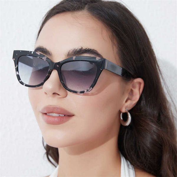 designer triangular signature sunglasses family p 2022 new women's net red same style personality square plate spr23x-f with logo box, White;black
designer triangular signature sunglasses family p 2022 new women's net red same style personality square plate spr23x-f with logo box, White;black