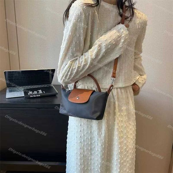 bag luxurys wallets mini single-handle casual dumpling luxury crossbody nylon leisure hand purse hualong handbag designer purse bags, Red;black
bag luxurys wallets mini single-handle casual dumpling luxury crossbody nylon leisure hand purse hualong handbag designer purse bags, Red;black