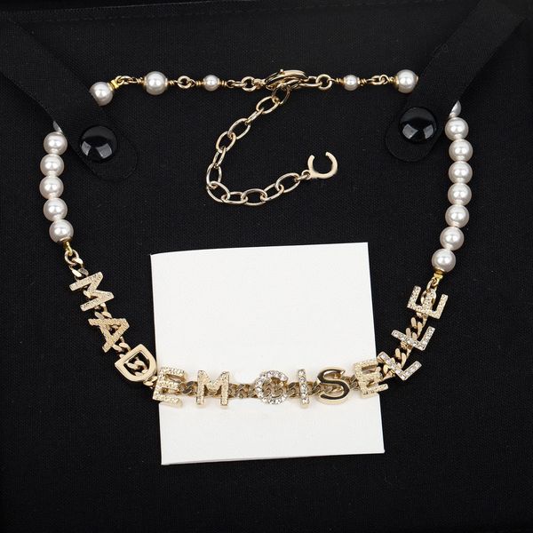 2023 luxury quality charm pendant necklace with diamond and nature shell beads words design in 18k gold plated have box stamp ps7293b, Golden
2023 luxury quality charm pendant necklace with diamond and nature shell beads words design in 18k gold plated have box stamp ps7293b, Golden