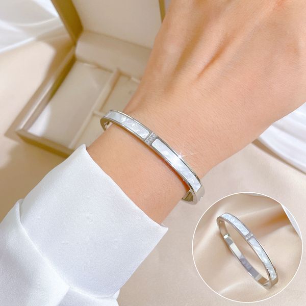 bangle luxurys designers bracelet women charm bracelet trend fashion studded with diamonds bracelet bracelets boutique gift jewelry good, Black
bangle luxurys designers bracelet women charm bracelet trend fashion studded with diamonds bracelet bracelets boutique gift jewelry good, Black