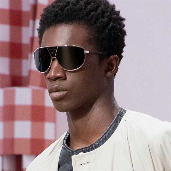 designer triangular signature sunglasses p family's new fashionable metal triangle integrated toad the same spr60w with logo box, White;black
designer triangular signature sunglasses p family's new fashionable metal triangle integrated toad the same spr60w with logo box, White;black