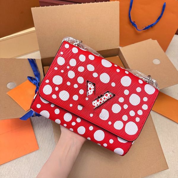 senior trend designer pattern chain bag 2023 yayoi kusama underarm bag french special design bag womens new mini one shoulder cross-body cla, Black;red
senior trend designer pattern chain bag 2023 yayoi kusama underarm bag french special design bag womens new mini one shoulder cross-body cla, Black;red
