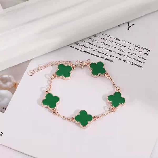 van clover bracelet designer clover bracelet korean fashion star lucky four leaf five flower bracelet classic jewelry gift2023, Golden;silver
van clover bracelet designer clover bracelet korean fashion star lucky four leaf five flower bracelet classic jewelry gift2023, Golden;silver