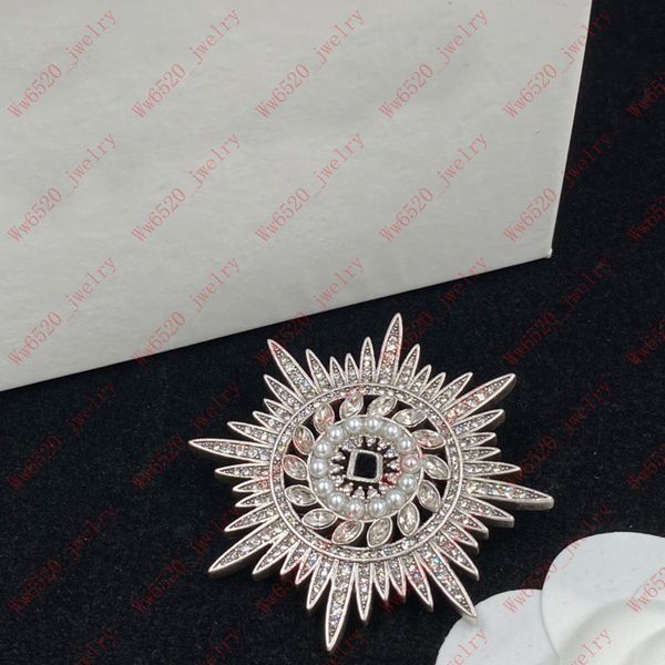large shield diamond pearl brooch women's corsage pin pearl jewelry suit dress accessories upscale, Gray
large shield diamond pearl brooch women's corsage pin pearl jewelry suit dress accessories upscale, Gray