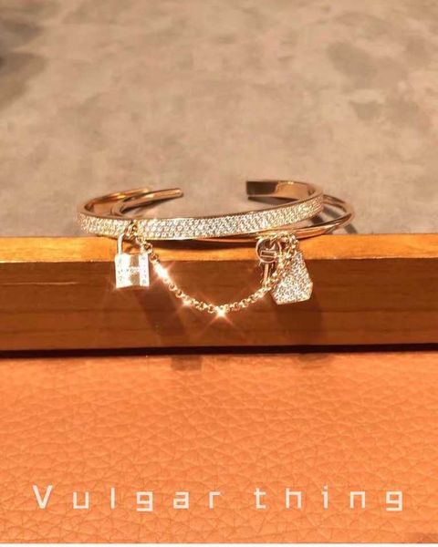 designer hemrres bracelet h full new diamond lock head key hanger two layered high version v golden pig nose 1 0t3v dra6, Black
designer hemrres bracelet h full new diamond lock head key hanger two layered high version v golden pig nose 1 0t3v dra6, Black