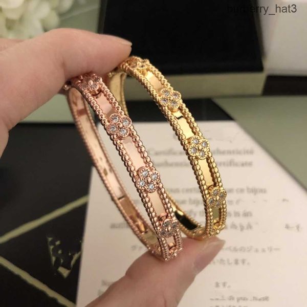 brand designer clover bangle bracelet for women 18k gold plated full crystal four leaf perlee sweet clover flower cuff valentine party gift, Black
brand designer clover bangle bracelet for women 18k gold plated full crystal four leaf perlee sweet clover flower cuff valentine party gift, Black