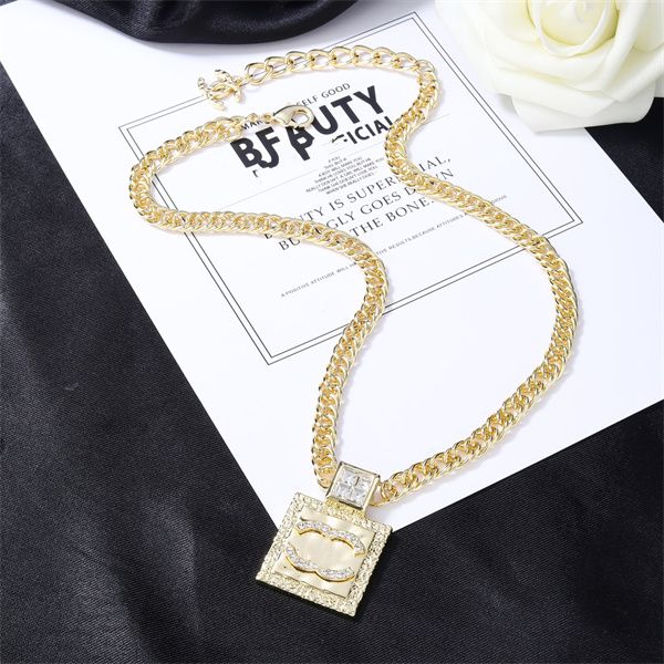 designer c letter logo pendant necklaces gold necklace ccity women jewelry pearl cjeweler woman luxury accessories with box 0934234, Silver
designer c letter logo pendant necklaces gold necklace ccity women jewelry pearl cjeweler woman luxury accessories with box 0934234, Silver