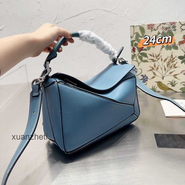 men's leather designer women's bag hands 2023 capacity loewsbag fashion outlet bags puzzles large handbag handbags spliced strap s
men's leather designer women's bag hands 2023 capacity loewsbag fashion outlet bags puzzles large handbag handbags spliced strap s