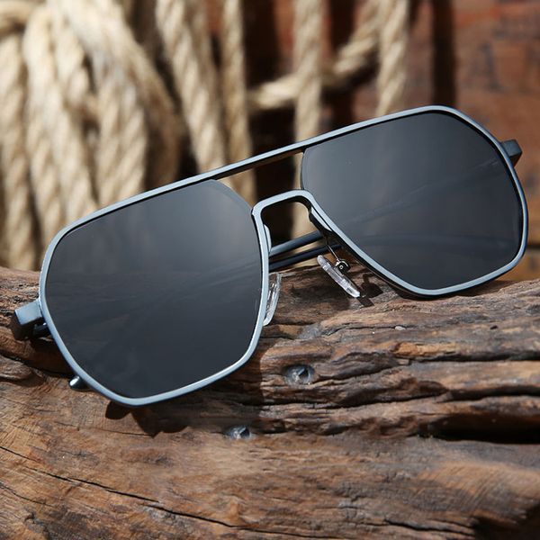 sunglasses men s retro brand designer metal frame protective driving glasses uv400 230718, White;black
sunglasses men s retro brand designer metal frame protective driving glasses uv400 230718, White;black