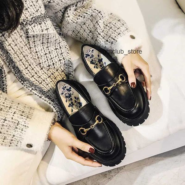 sole womens casual shoes black leather platform luxury lug ggity leather and velvet loafers with horsebit buckle designer price size eur34-4
sole womens casual shoes black leather platform luxury lug ggity leather and velvet loafers with horsebit buckle designer price size eur34-4