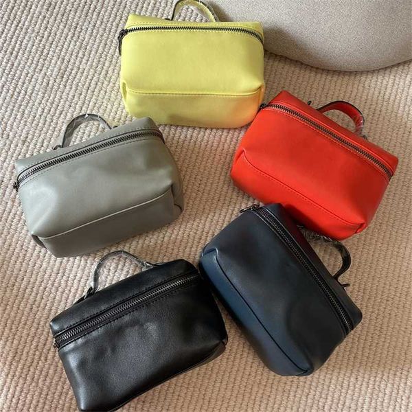 2023 new women's bag small sheepskin handheld makeup single shoulder crossbody square box lunch pillow, Pink;blue
2023 new women's bag small sheepskin handheld makeup single shoulder crossbody square box lunch pillow, Pink;blue