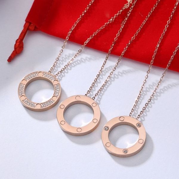 classic titanium steel love pendant necklaces big pancake pattern circular women luxurious designer gift letter c home gold non fade jewelry, Golden;silver
classic titanium steel love pendant necklaces big pancake pattern circular women luxurious designer gift letter c home gold non fade jewelry, Golden;silver